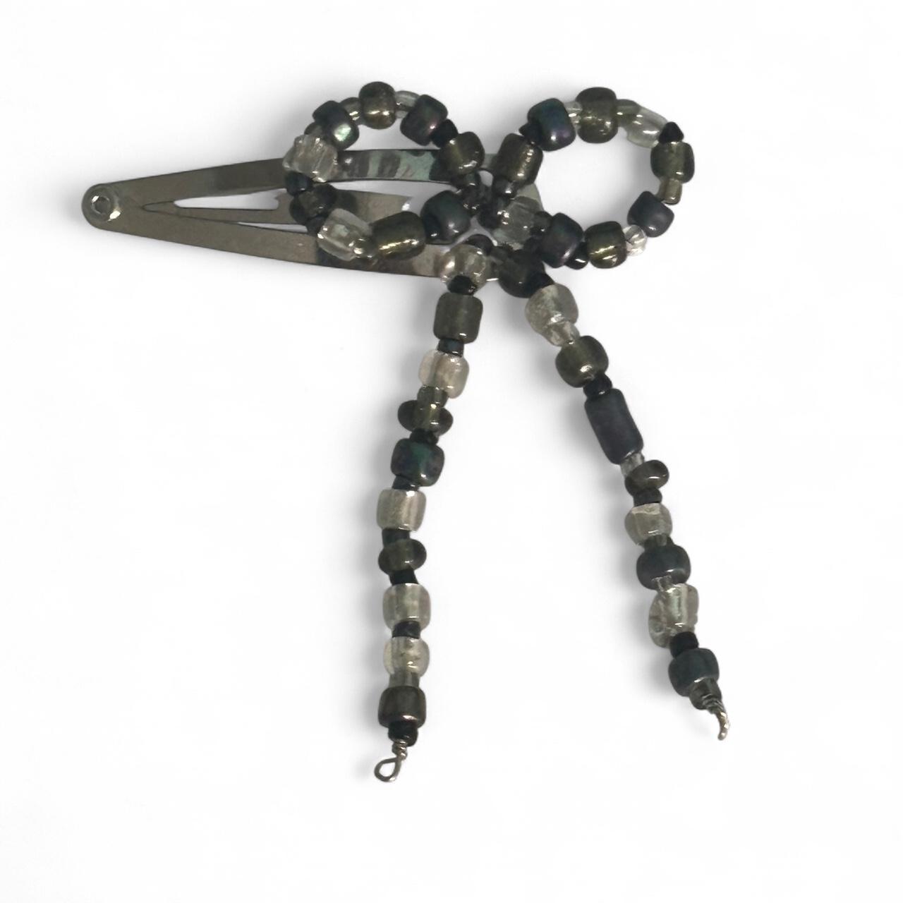 Beaded bow hair clip