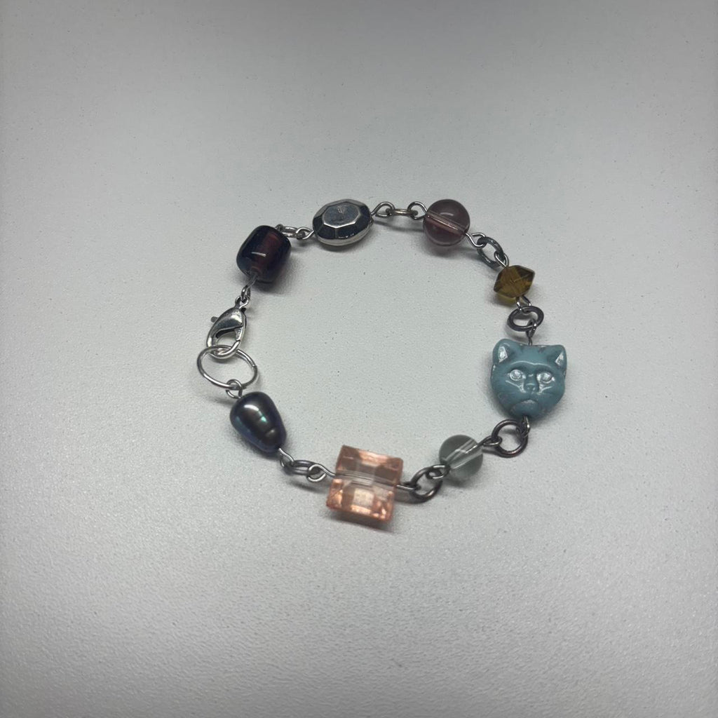 Blue cat beaded bracelet